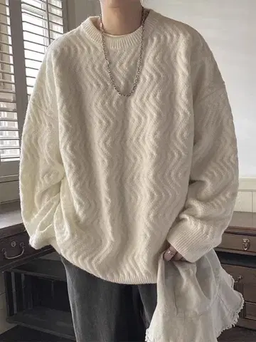 오버 사이즈 물결무늬 니트 스웨터 화이트