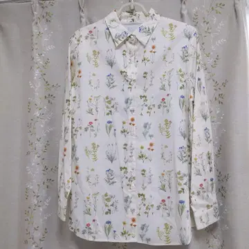 꽃무늬 긴팔 셔츠 버튼 다운 옷깃