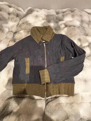 다크 그레이 올리브 그린 자켓