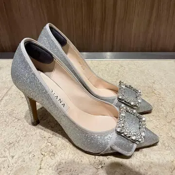 새상품급 다이애나 글리터 펌프스