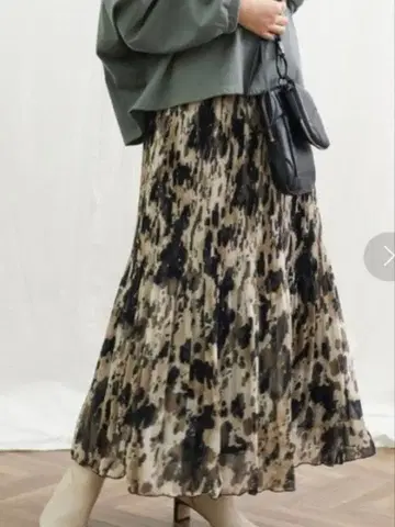 그레디 브릴리언트 레오파드 플리츠 롱 스커트