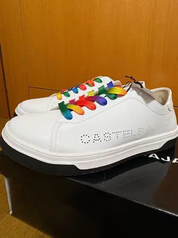 새상품 박스 포함 까스텔바작 레인보우 스니커즈 화이트