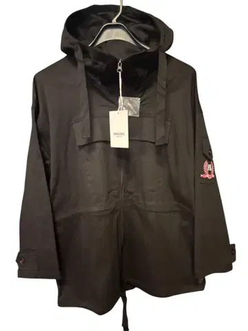 새상품 퍼슨즈 PERSONS 블랙 후드 부착 점퍼 마운틴 후드티