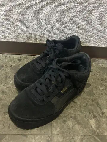 PUMA 블랙 스웨이드 통굽 스니커즈