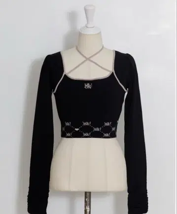 Pium 모노그램 테이프 니트