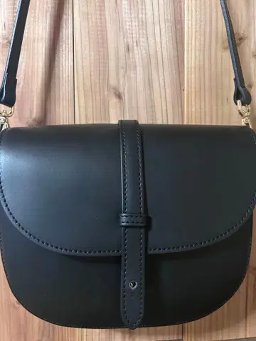 마르코 비안키니 천연 가죽 숄더백 블랙