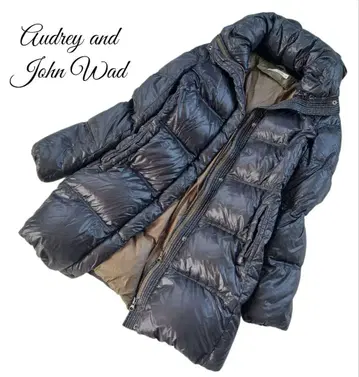 오드리앤존와드 라이트 다운 코트 볼륨 컬러 블랙