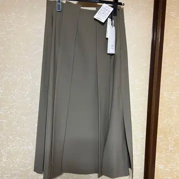 1er 플리츠 스커트 미사용 새상품