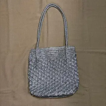 실버 뜨개질 숄더백