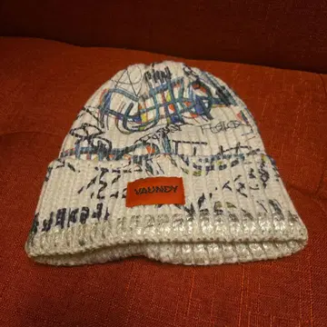 VAUNDY 그래피티 니트 모자