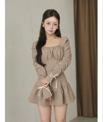 다리치 스퀘어넥 개더 미니 원피스