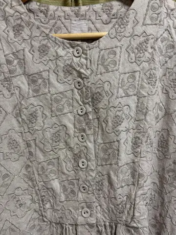 TSUHARU by Samansa Mos2 린넨 총 자수 원피스