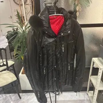 준멘 퍼 블랙 다운 자켓