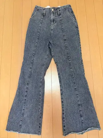 MURUA 플레어 데님 팬츠 인디고 컷오프 밑단