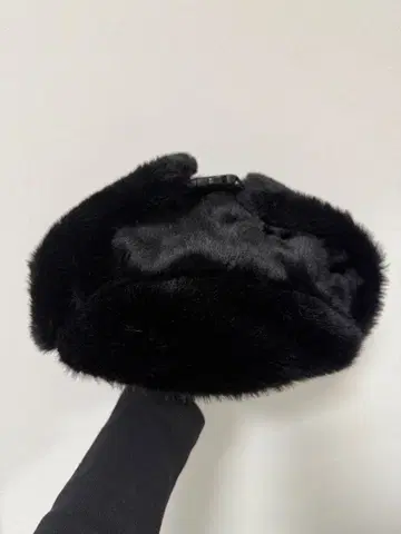 x-girl 블랙 퍼 캡