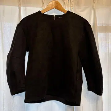 인디비 상의 INDIVI