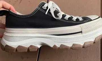 Converse 통굽 블랙 스니커즈