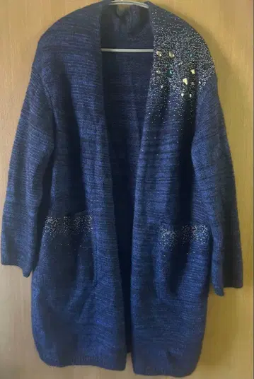 이타리야 새상품급 네이비 비쥬 가디건