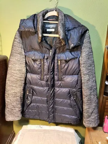 allegri 후드 부착 다운 자켓 그레이와 블랙 절개 L 사이즈