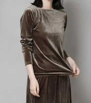 [ 2025AW ] 새상품 나노 유니버스 올리브 그린 벨로아 긴팔 상의