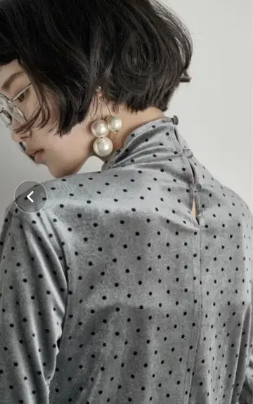 THE YON 도트 벨로아 하이넥 상의