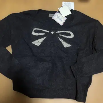 프리스 마트 스웨터 M 사이즈 택 포함 미사용품