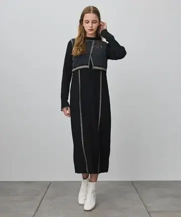 PUBLIC TOKYO 자수 니트 원피스