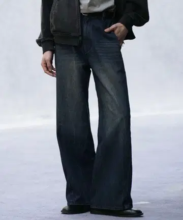 CURVED FLARE DENIM SLACKS WYM LIDNM