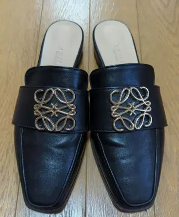 [ ARIAN ] 아리안 핸드메이드 뮬 블랙 가죽