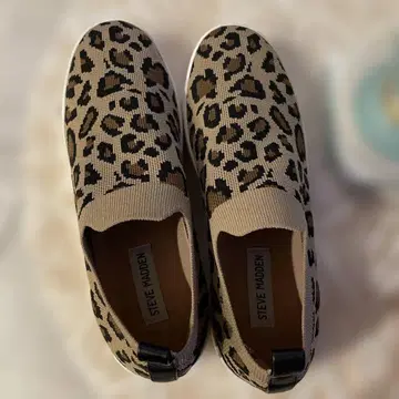STEVE MADDEN 레오파드 무늬 슬립온