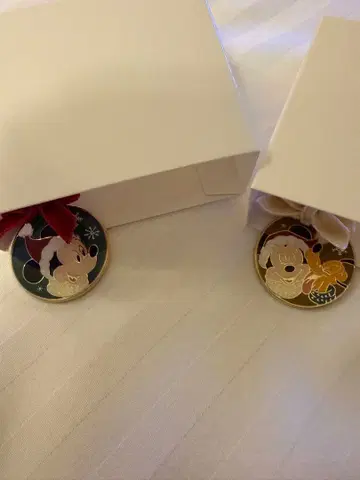 디즈니 크리스마스 참 시크릿 미키 플루토