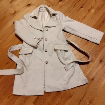 axes femme 화이트 롱 코트