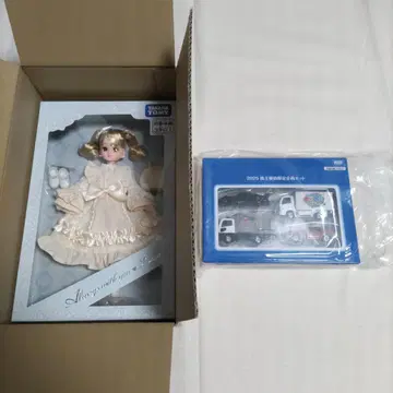 타카라토미 2025 주주 우대 리카짱 인형과 토미카 세트