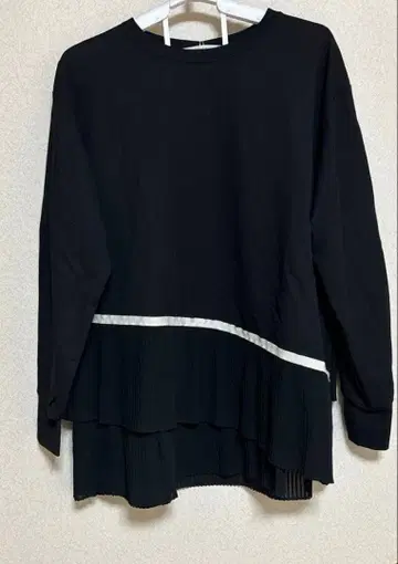 LHELBIE 레르비에 블랙 M 사이즈 긴팔 상의