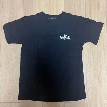 PHATRNK 티셔츠