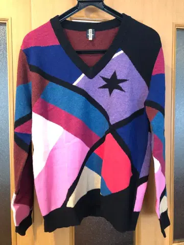 폴스미스 V넥 스웨터