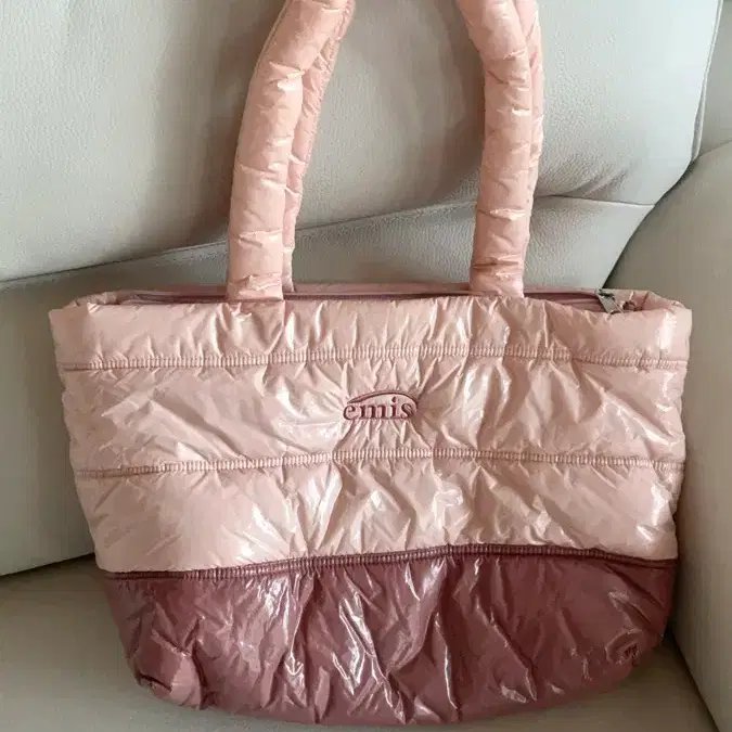 日本未発売】EMIS GLOSSY PADDED TOTE BAG 日本未発売】EMIS GLOSSY