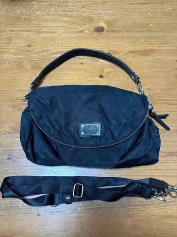 Sazaby 블랙 숄더백