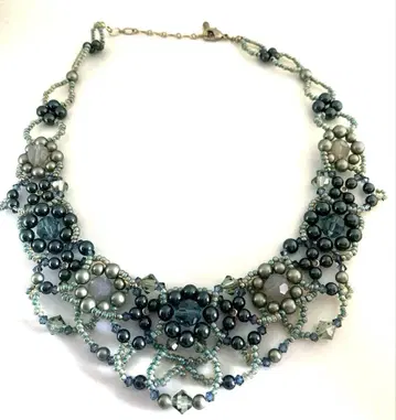 새상품급 목걸이 비즈 목걸이 블루 계열 컬러 사교댄스 결혼식 식사 모임