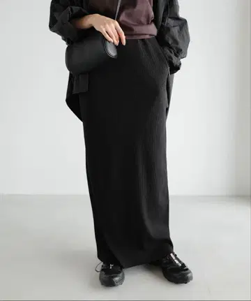 evernavy 에버네이비 셀프 컷 리브 타이트 스커트 MT