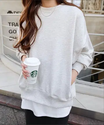 맨투맨 볼륨 소매 상의 andme