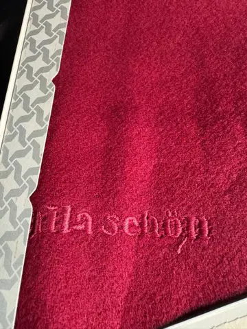 밀라 쇤 이탈리아 머플러 와인 컬러