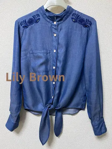 Lily Brown 자수 데님 셔츠