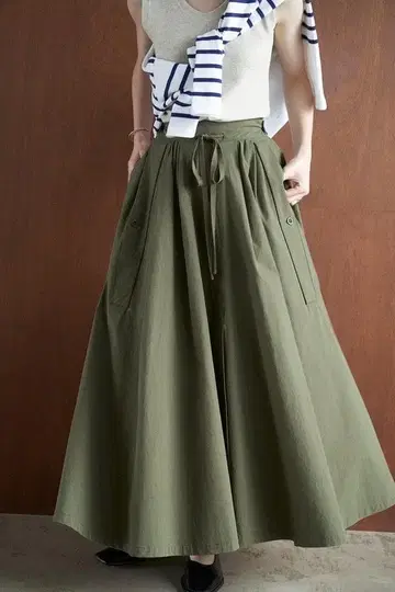 CLANE 밀리터리 볼륨 스커트 카키