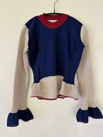 마라무트 니트탑