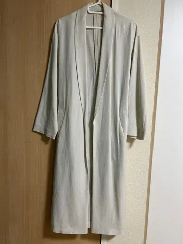 뷰티 앤 유스 유나이티드 애로우즈 코트