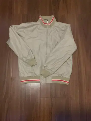 베이지 집업 점퍼