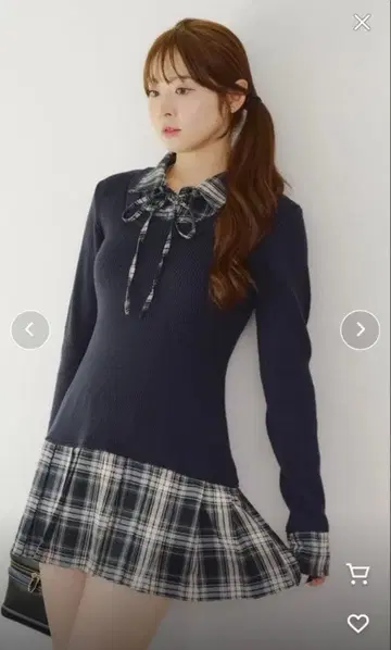 밑단 플리츠 도킹 미니 원피스