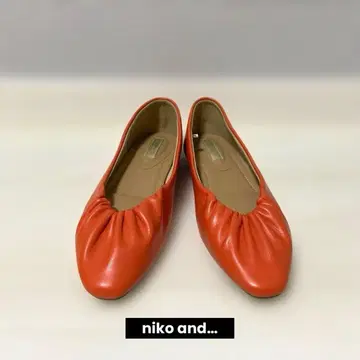 niko and - 니코앤드 개더 펌프스 오렌지 미사용 새상품