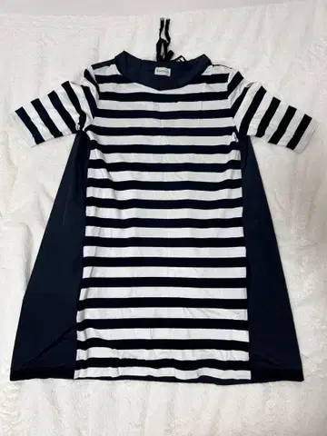 새상품급 MONCLER 스트라이프 튜닉 오부소매